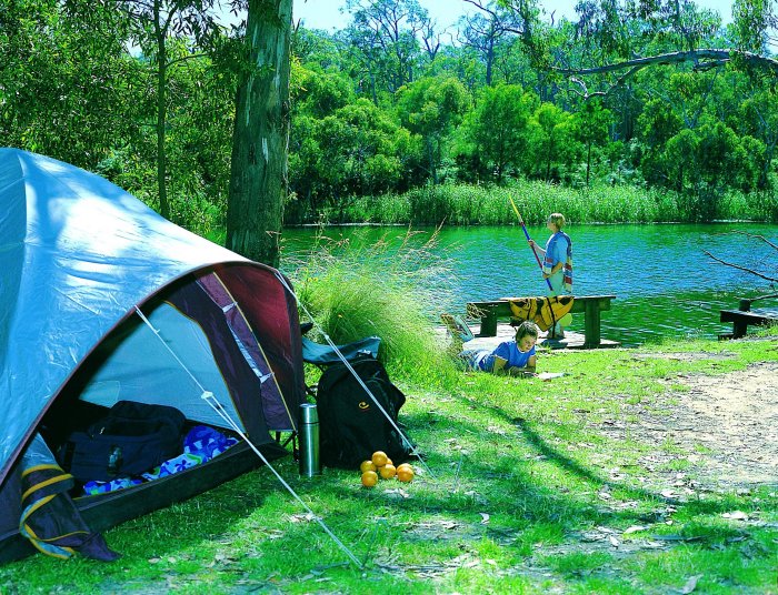 Australia Victoria, Great South West Walk, Campsite on the Glenelg river, Walkopedia