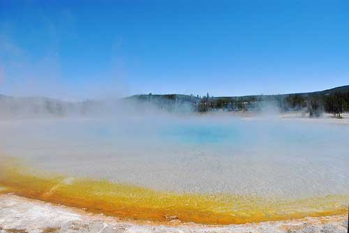 USA Western: Yellowstone NP, Yellowstone NP, Wyoming, Yellowstone NP - Rainbow Pool, Black Sand Basin, Walkopedia