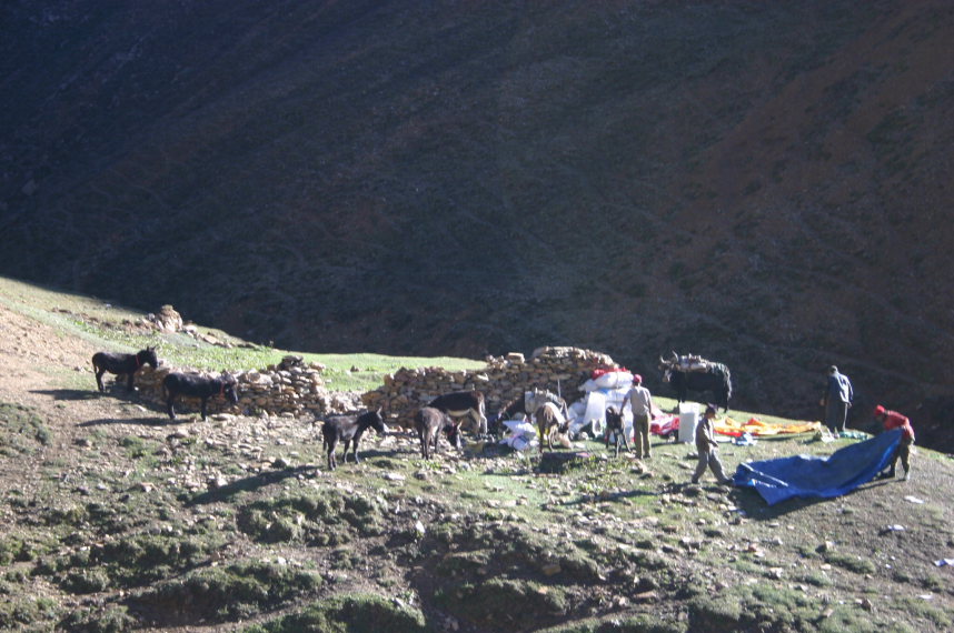 Nepal Western Nepal, Upper Humla Valley, Cold morning, Walkopedia