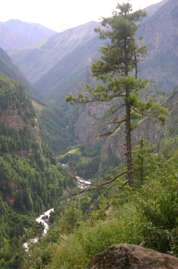 Nepal Western Nepal, Upper Humla Valley, High above the valley, Walkopedia