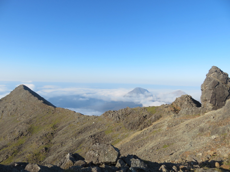 United Kingdom Scotland Isles Skye, Black Cuillin Ridge, Northeast from Bruach na Frithe, Walkopedia