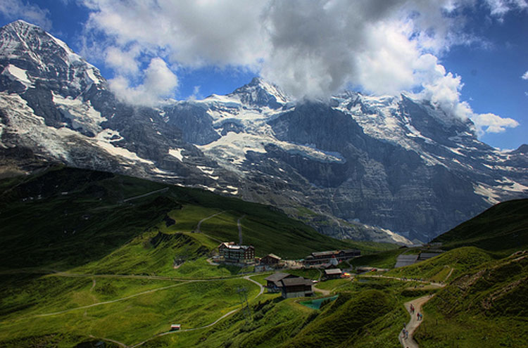 Switzerland Alps, Eiger Trail, Kleine Scheideg, Walkopedia