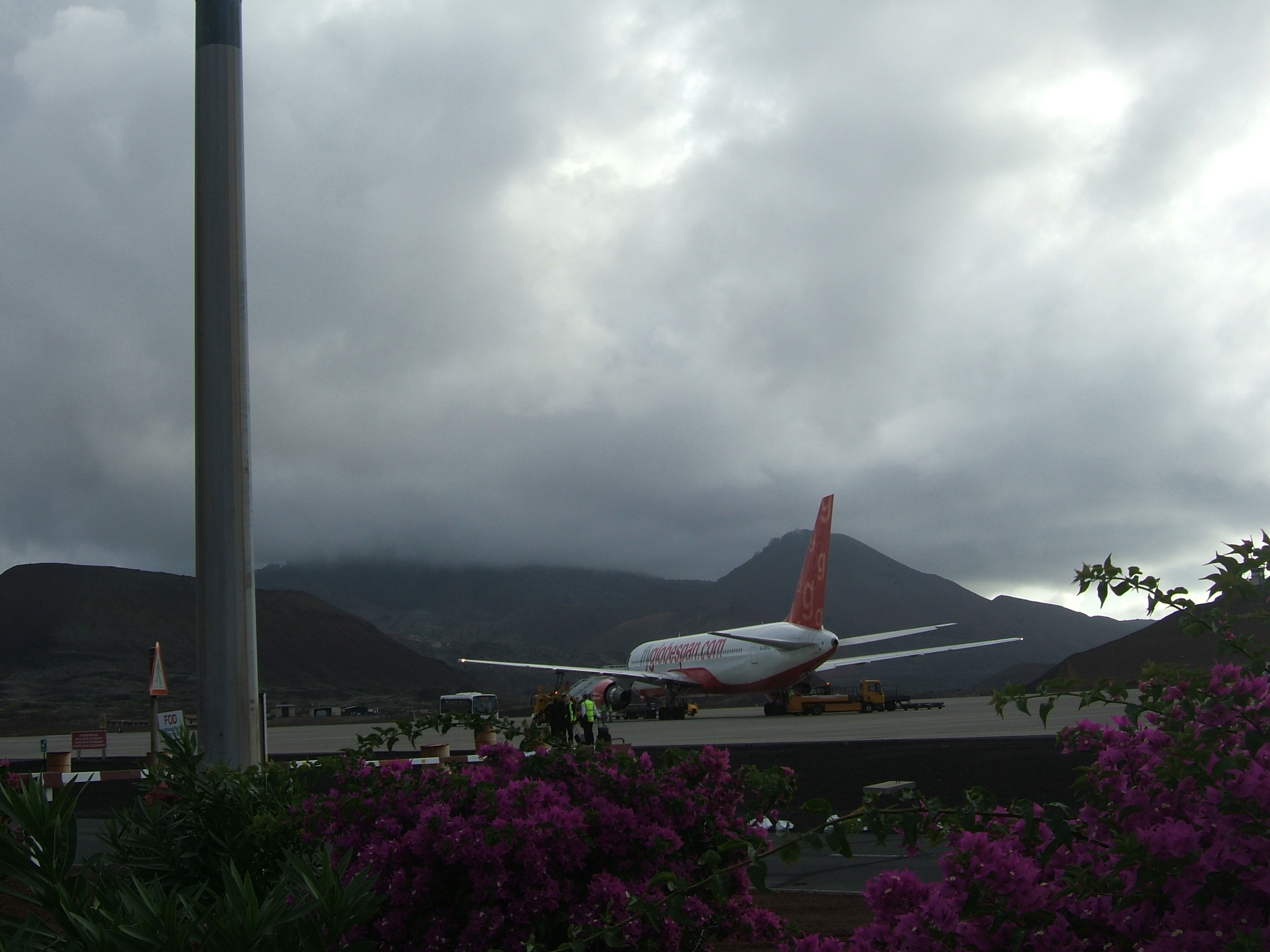 Ascension Island, Elliott's Path, Green Mountain in the clouds, Walkopedia