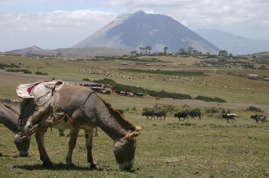 Tanzania, Empakaai toward Natron, Empakaai to Natron, Walkopedia