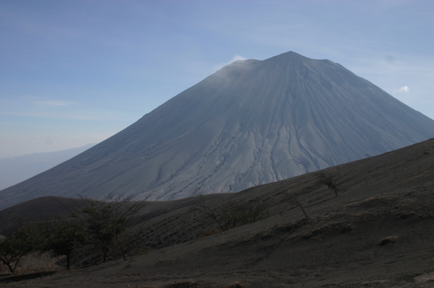 Tanzania, Empakaai toward Natron, Empakaai to Natron, Walkopedia