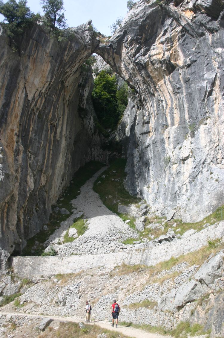 Spain NW Picos de Europa, Cares Gorge (Garganta del Cares), , Walkopedia