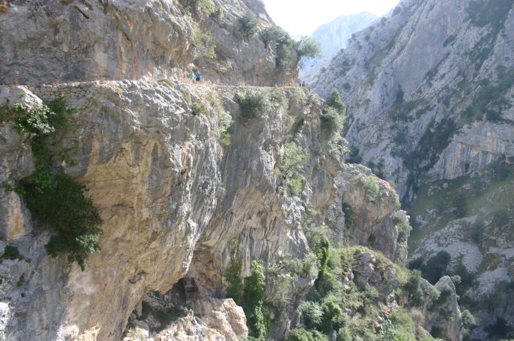 Spain NW Picos de Europa, Cares Gorge (Garganta del Cares), , Walkopedia