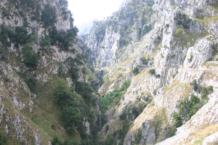 Spain NW Picos de Europa, Cares Gorge (Garganta del Cares), , Walkopedia