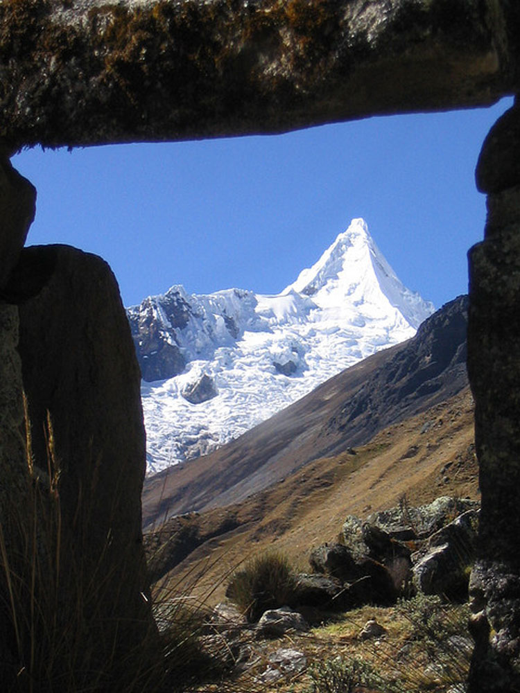 Peru North Huaraz Area, Alpamayo Loop, Alpamayo Jancaruris, Walkopedia