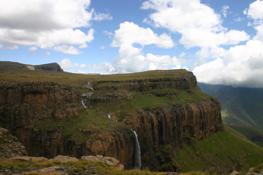 North Drakensberg Traverse: From the chain ladder top - © William Mackesy