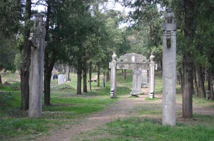 China Eastern Shandong, Kong Lin (Confucian Forest), A lot of stone, Walkopedia