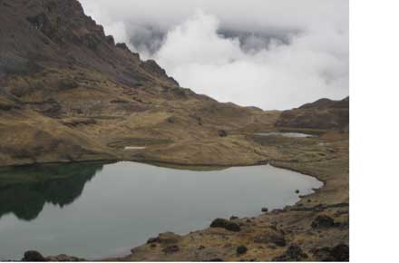 Peru Cuzco/Inca Heartlands Area, Lares Trek, Glacial lake, Walkopedia
