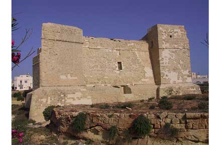 Malta, Marsascala to Marsaxlokk, Marsascala to Marsaxlokk - St Thomas Tower, Walkopedia