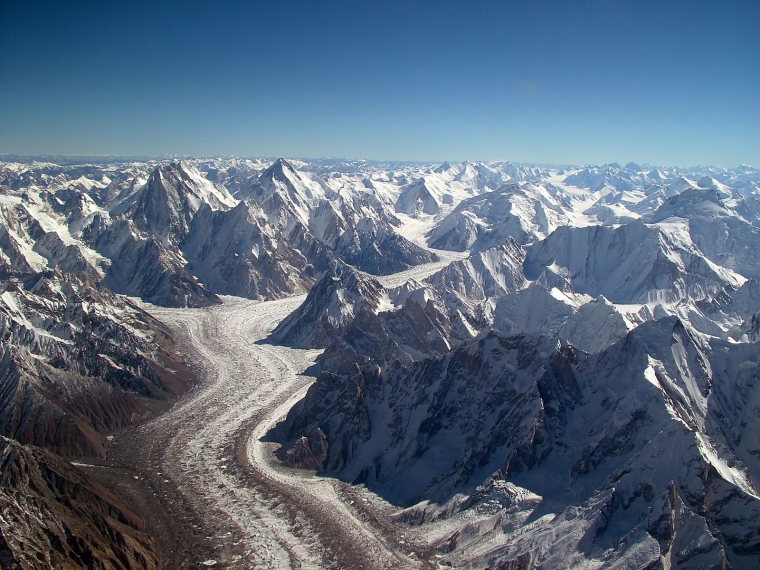 Pakistan, Concordia Trek, Baltoro_glacier_from_air - , Walkopedia