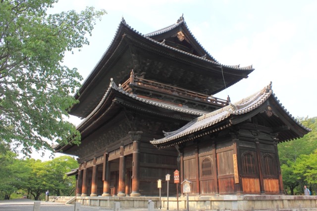 Japan Kansai, Daimonji-yama and Philosopher's Path, Kyoto, Main gate of the Nanzen-ji temple, Walkopedia