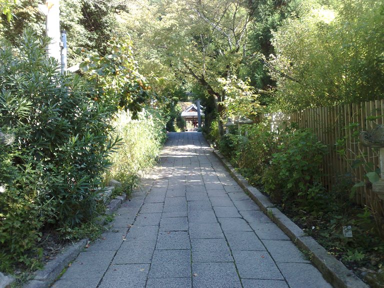 Japan Kansai, Daimonji-yama and Philosopher's Path, Kyoto, Path to Shrine , Walkopedia