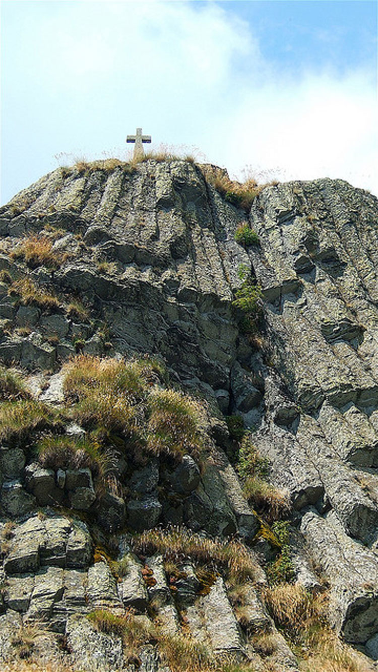 Robert Louis Stevenson Trail: Rock formation, Velay - © Flickr user Peter.Lorre