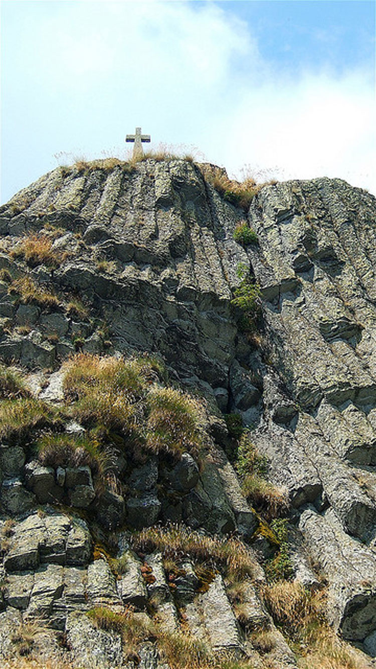 France Massif Central, Robert Louis Stevenson Trail, Rock formation, Velay, Walkopedia