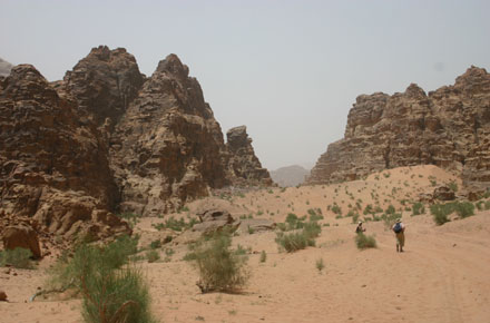 Jordan Wadi Rum, Wadi Siq Makhras and Siq Um Ishrin, Siq Um Ishrin, Walkopedia