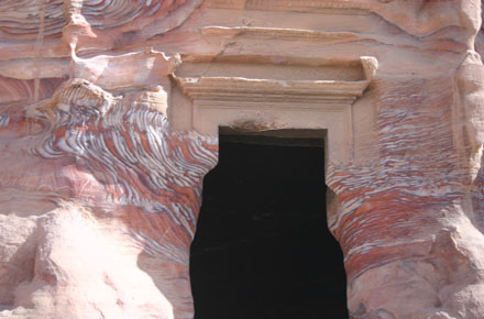Jordan Petra, Royal Tombs and Wadi al Mudhlim, Royal Tombs and Wadi al Mudhlim, Walkopedia