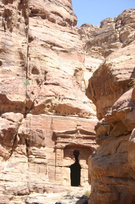 Jordan Petra, Al Deir (Monastery) Circuit, Lion Tomb, Walkopedia