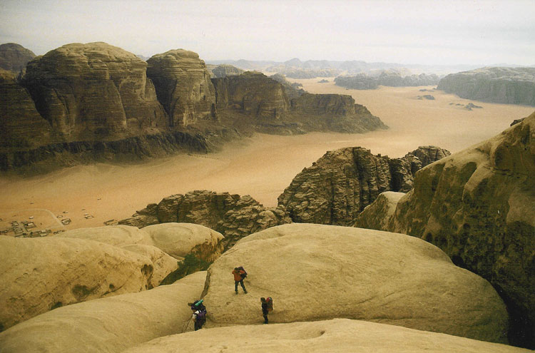 Jordan Wadi Rum, Around Jebel Rum, Jebel Rum descent, Walkopedia