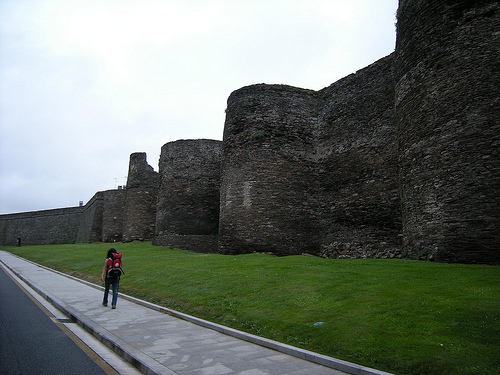 Spain NW The Camino, Camino del Norte (Camino de Santiago alternative route), The walls of Iugo, Walkopedia