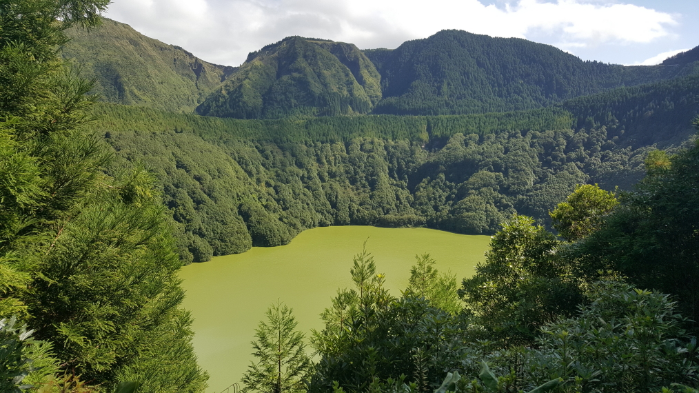 Portugal Azores Sao Miguel, Caldeira das Sete Cidades, Lagoa d Santiago, Walkopedia