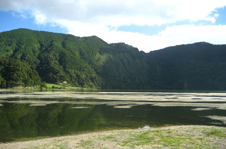 Azores - ©By Flickr user jvchamary Caldeira das Sete Cidades: Azores - ©By Flickr user jvchamary