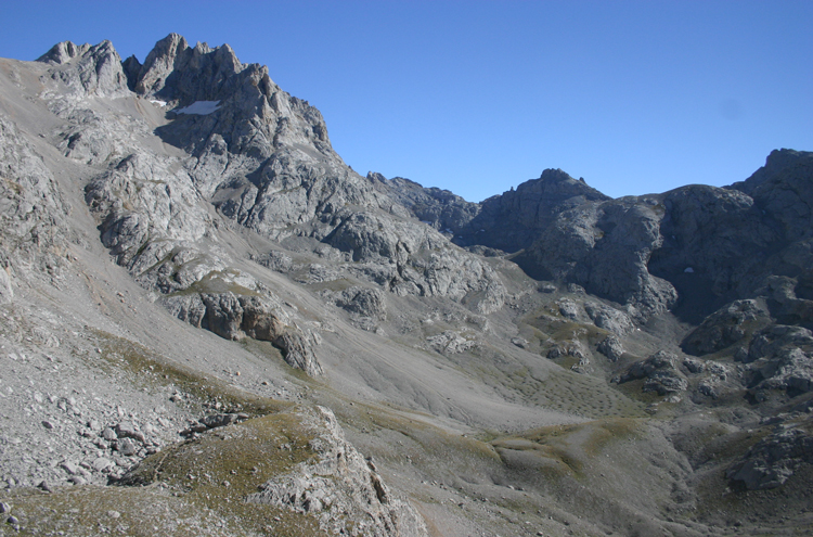 Spain NW Picos de Europa, Central Picos Traverse, , Walkopedia