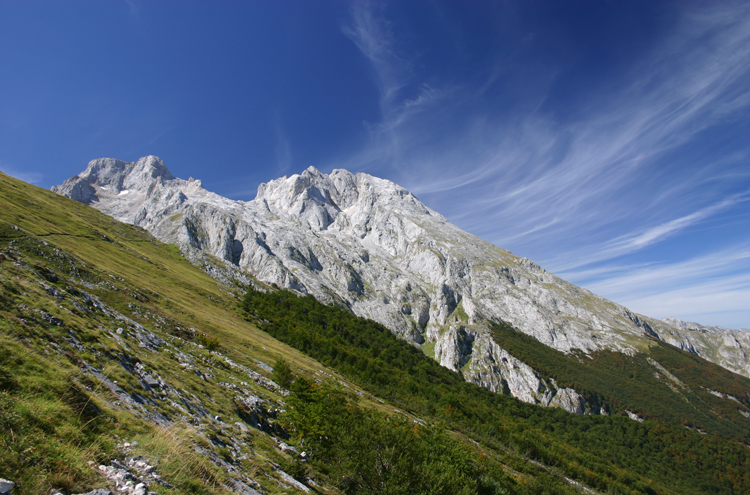 Spain NW Picos de Europa, Central Picos Traverse, , Walkopedia