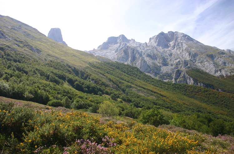 Spain NW Picos de Europa, Central Picos Traverse, , Walkopedia