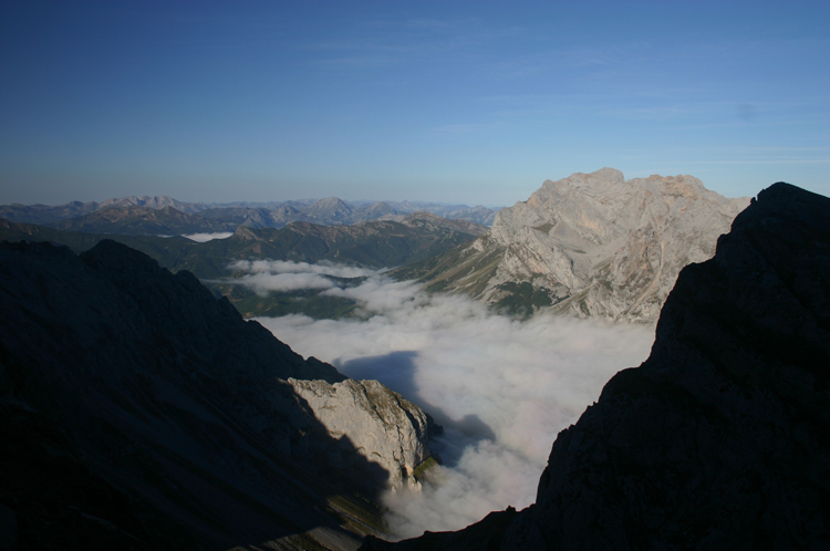 Spain NW Picos de Europa, Jermoso Traverse, , Walkopedia