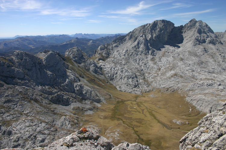 Spain NW Picos de Europa, Jermoso Traverse, , Walkopedia