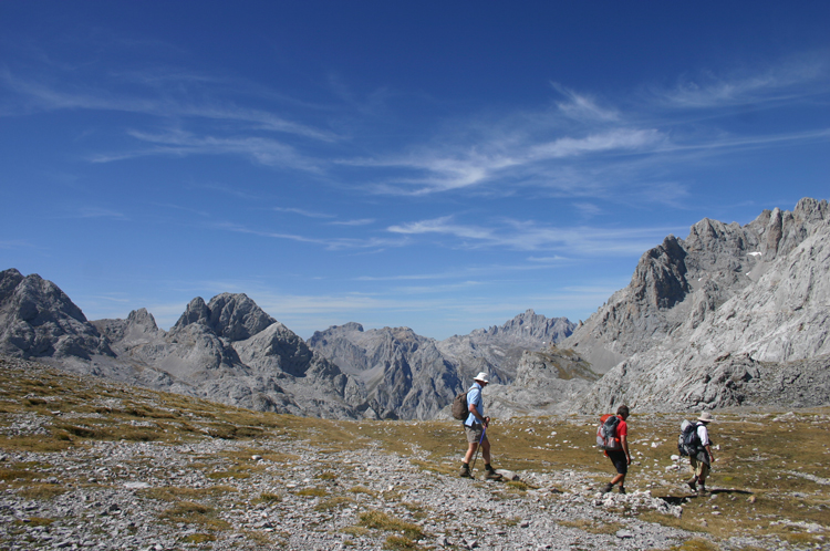 Spain NW Picos de Europa, Jermoso Traverse, , Walkopedia