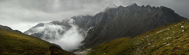 Spain NW Picos de Europa, Aliva Circuit, Aliva Panorama, Walkopedia