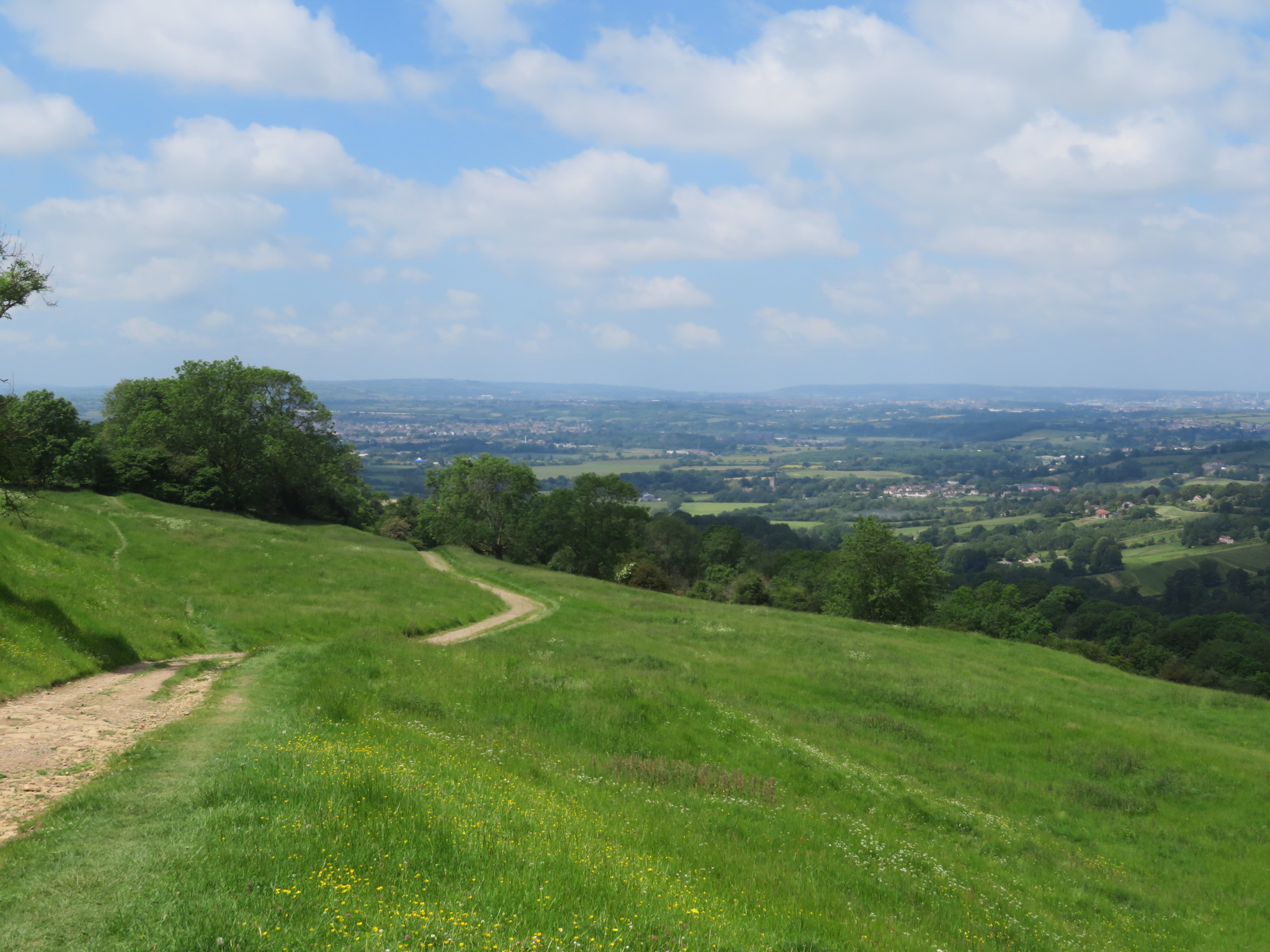 United Kingdom England Cotswolds, Cotswold Way, Final stretch, near Bath, Walkopedia