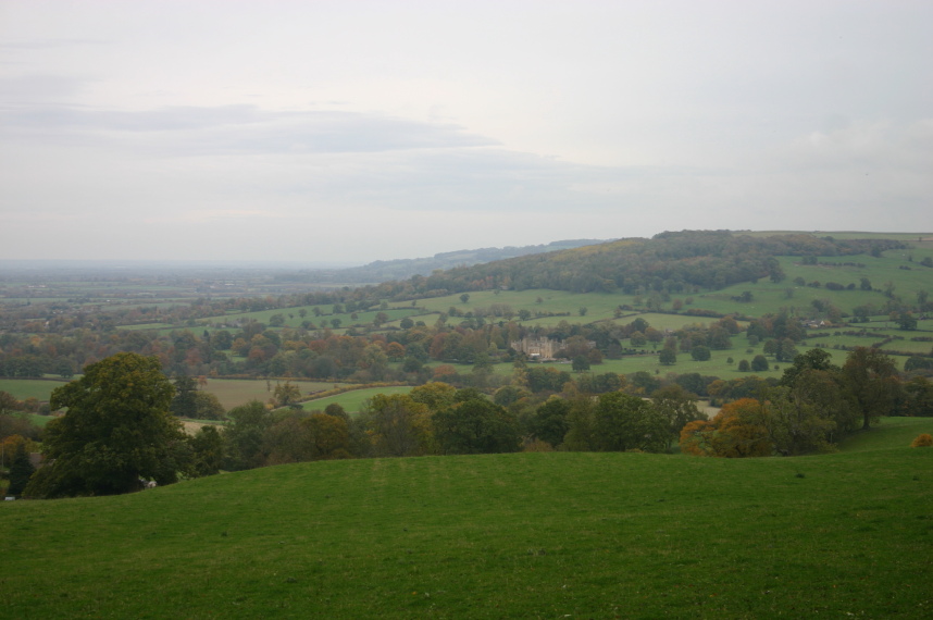 United Kingdom England Cotswolds, Cotswold Way, The escarpment, Sudeley Castle and Winchcombe, Walkopedia