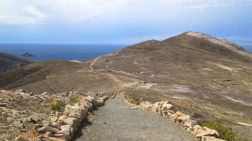 Bolivia Lake Titicaca, Isla del Sol, Path on the Isla del Sol, Walkopedia