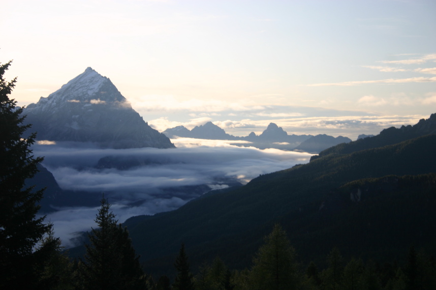 Italy Dolomites, Alta Via 1, From Rif Dibona, morning2, Walkopedia