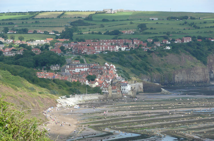 Robin Hood's Bay - ©By Flickr user PaulStephenson Cleveland Way: Robin Hood's Bay - ©By Flickr user PaulStephenson