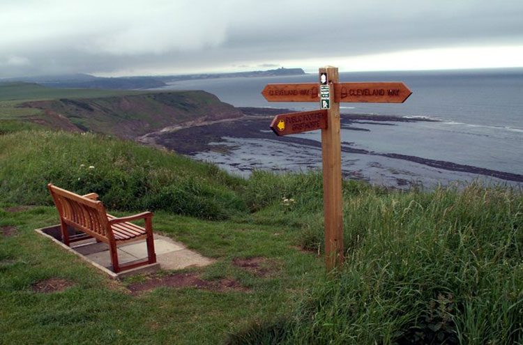 United Kingdom England North, Cleveland Way, Gristhorpe Clifftops on the Cleveland Way, Walkopedia