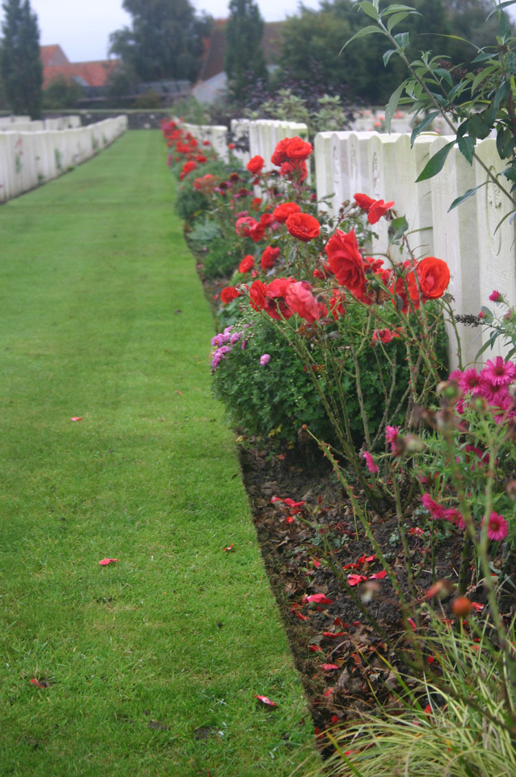 France, First World War Battlefields, Tyne Cot Cemetery, Walkopedia