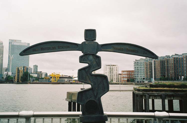 United Kingdom England, Thames Path, Greenwich Peninsula, Walkopedia