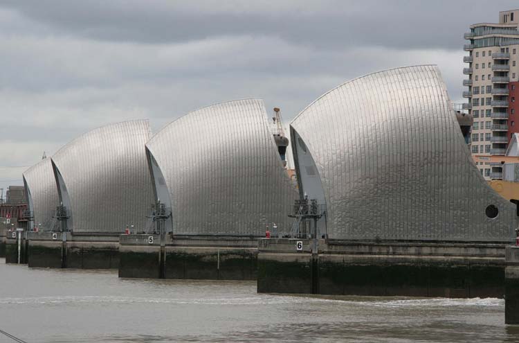 United Kingdom England, Thames Path, Thames Barrier, Walkopedia