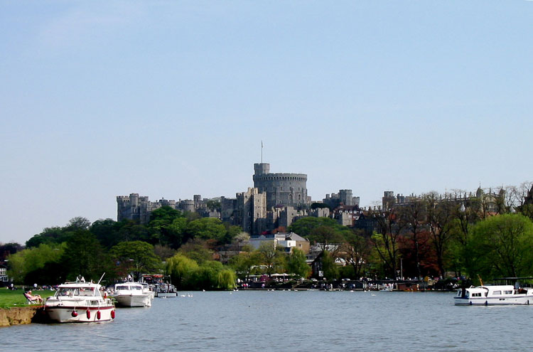 United Kingdom England, Thames Path, Windsor Castle From the Thames, Walkopedia