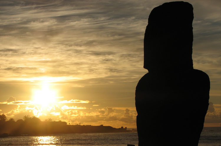 Chile, Easter Island, Easter Island, baby! - © From Flickr user Jdelard, Walkopedia