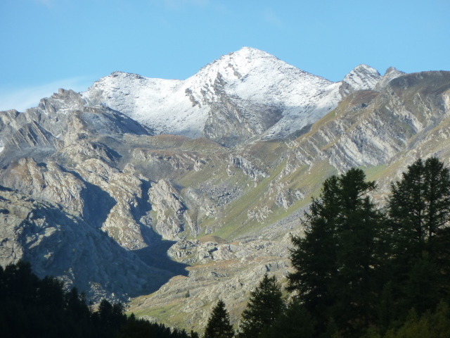 GR5 or Grand Traverse des Alpes: Looking up Val Fourane towards Pas de la Cavale and Tete Carree - © Dick Everard