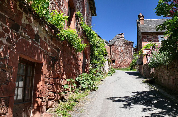 France, Chemin St Jacques, Collonges la Rouge, Walkopedia