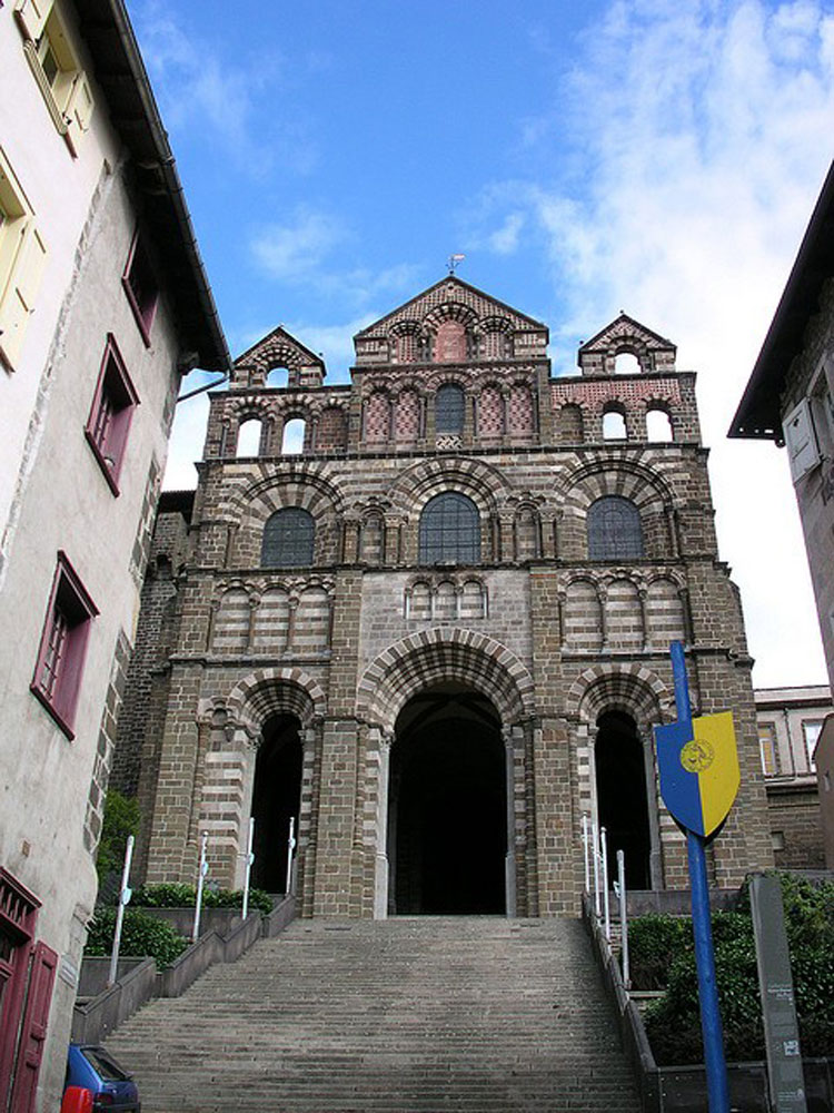 France, Chemin St Jacques, Le Puy Cathedral, Walkopedia